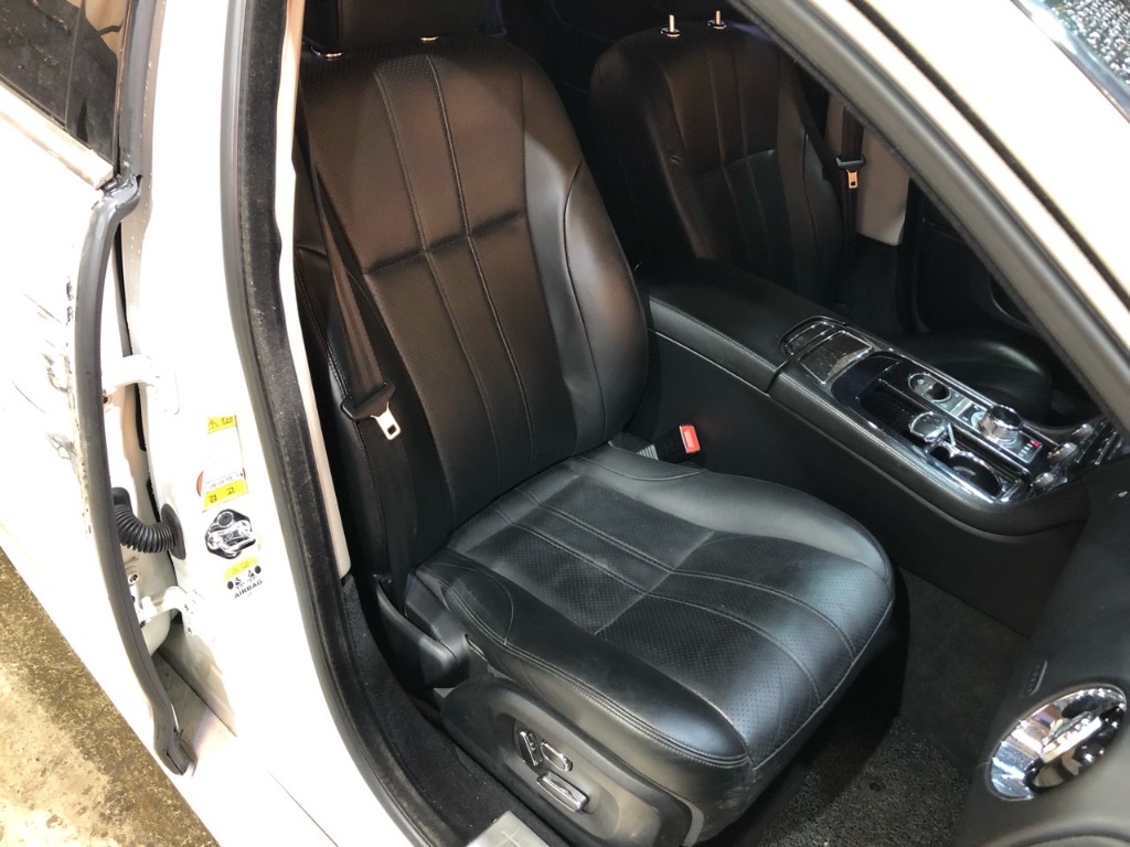 SAJAA2226BNV15832 Jaguar Xj 3.0d