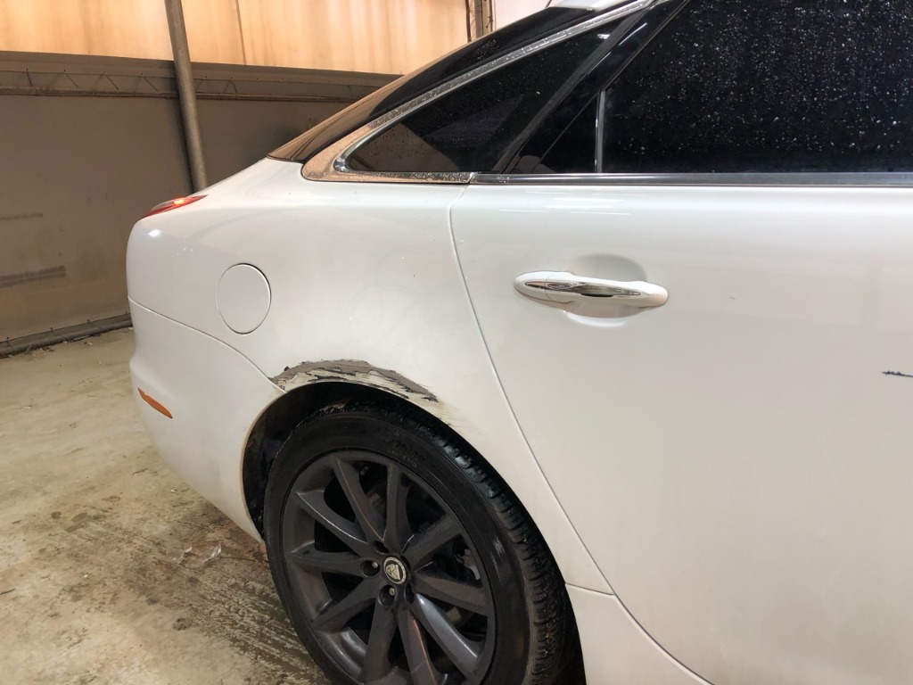 SAJAA2226BNV15832 Jaguar Xj 3.0d