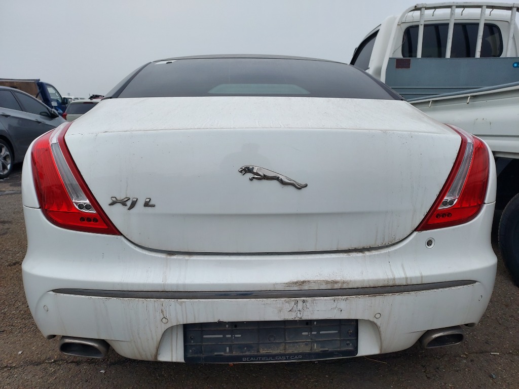 SAJAA2225CNV31831 Jaguar Xj 3.0d
