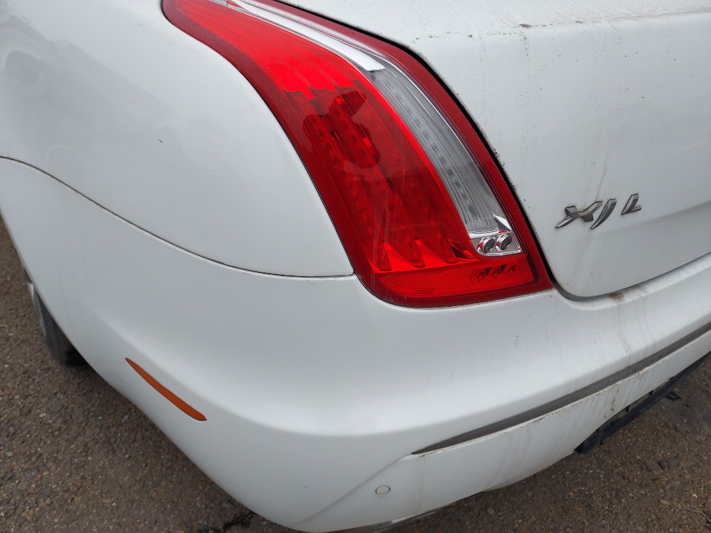 SAJAA2225CNV31831 Jaguar Xj 3.0d