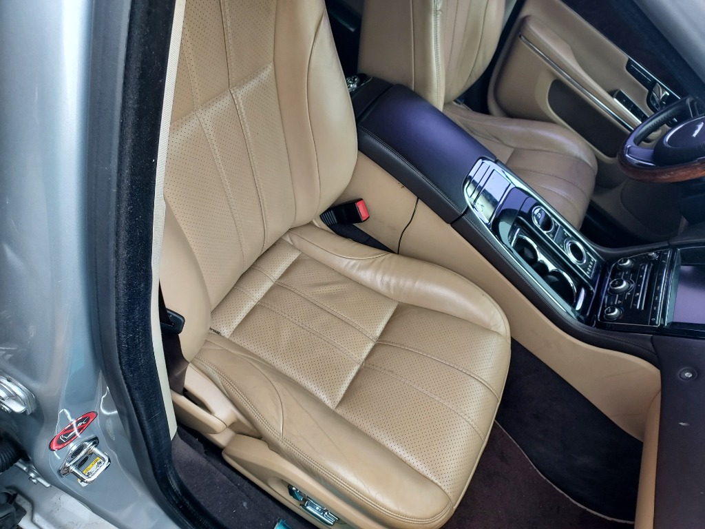 SAJAA2225CNV31831 Jaguar Xj 3.0d