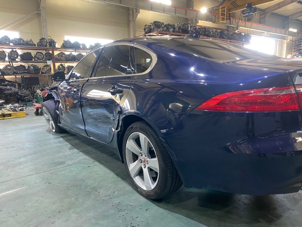 Jaguar Xf X260 2018 SAJBB4BN3JCY64237 Image 8