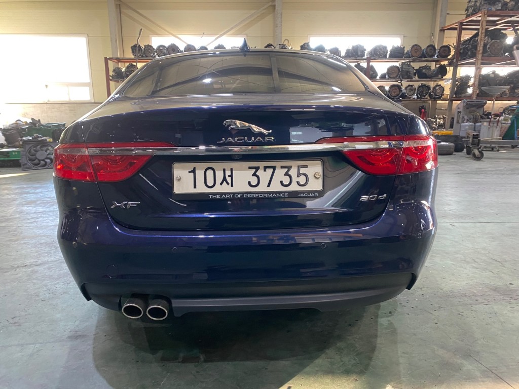 Jaguar Xf X260 2018 SAJBB4BN3JCY64237 Image 9