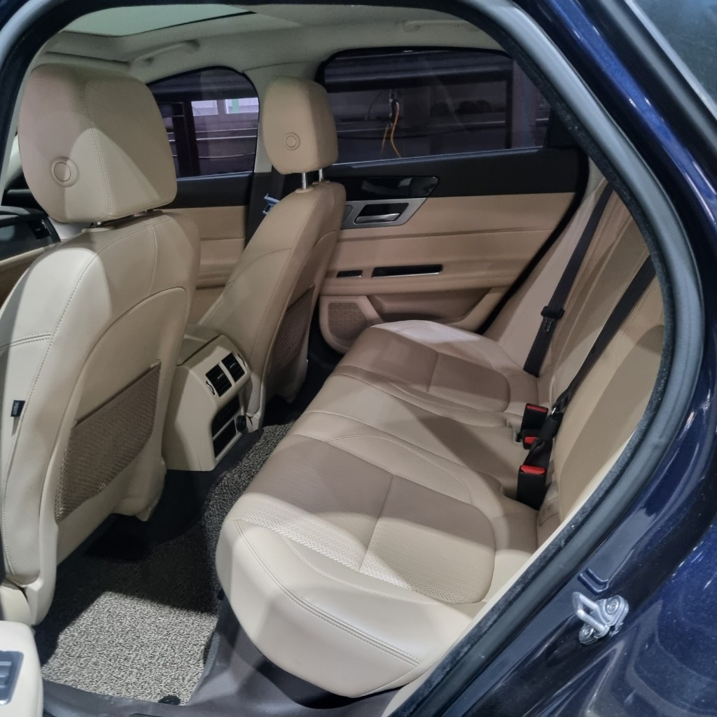 Jaguar Xf X260 2018 SAJBB4BN3JCY64237 Image 14
