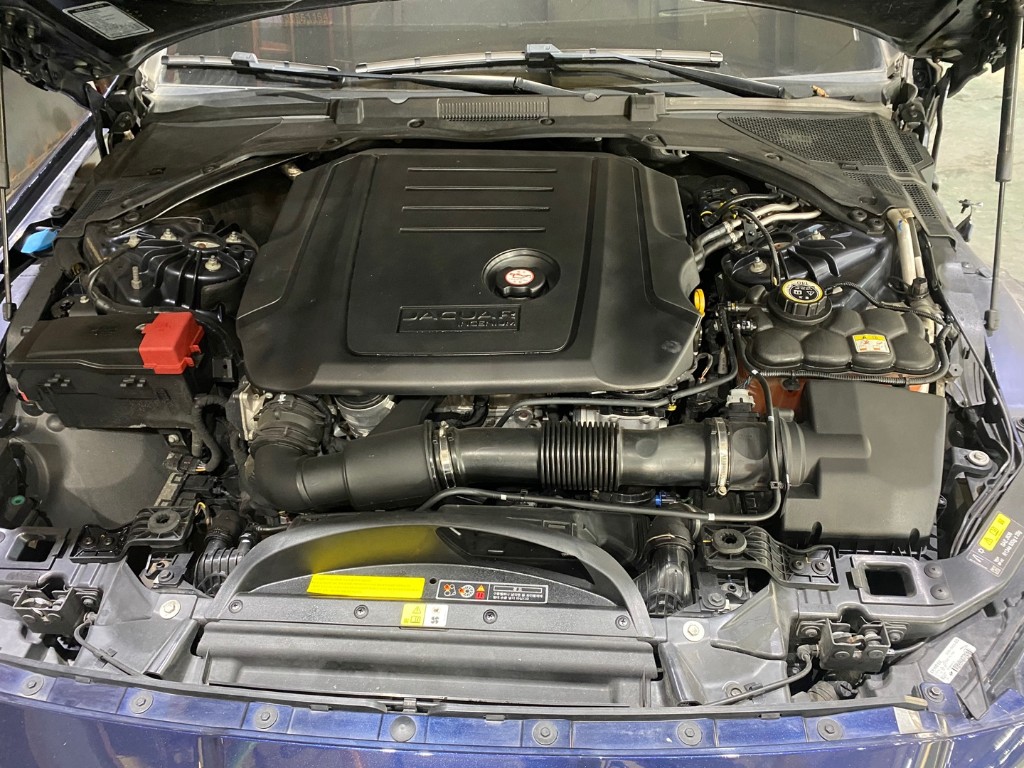 Jaguar Xf X260 2018 SAJBB4BN3JCY64237 Image 3