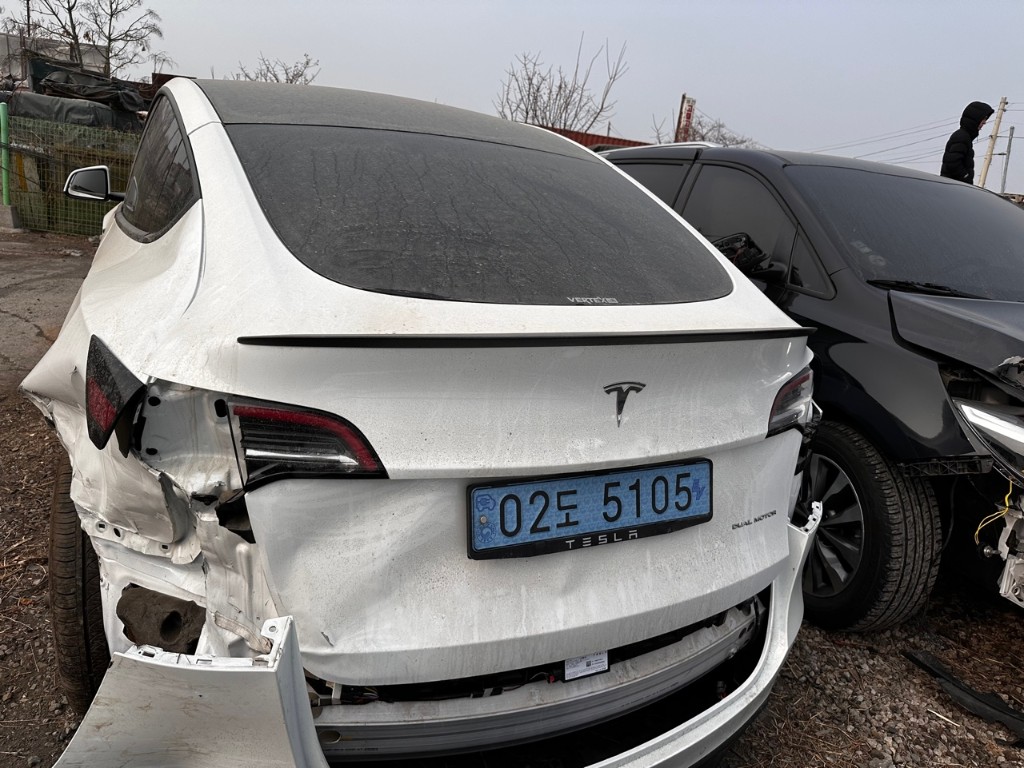 Tesla Model Y 2022 7SAYGDEE6NF416558 Image 5