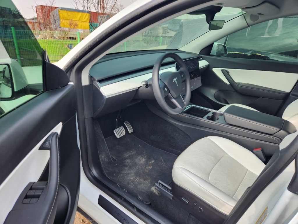 Tesla Model Y 2022 7SAYGDEE6NF416558 Image 10
