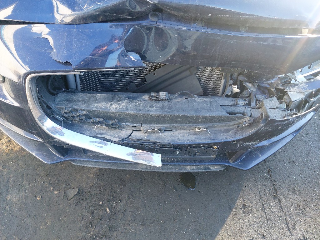Jaguar Xe 20d 2017 SAJAA4BN2HCP02768 Image 4