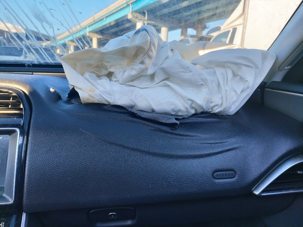 Jaguar Xe 20d 2017 SAJAA4BN2HCP02768 Image 27