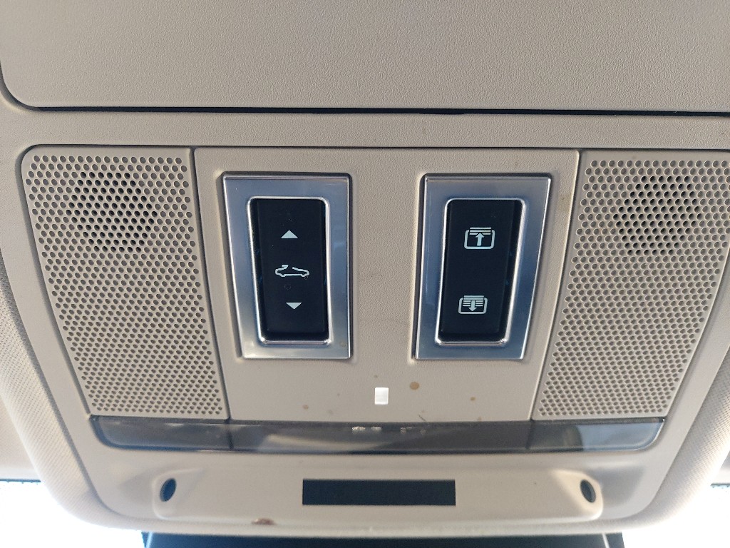 Jaguar Xe 20d 2017 SAJAA4BN2HCP02768 Image 30