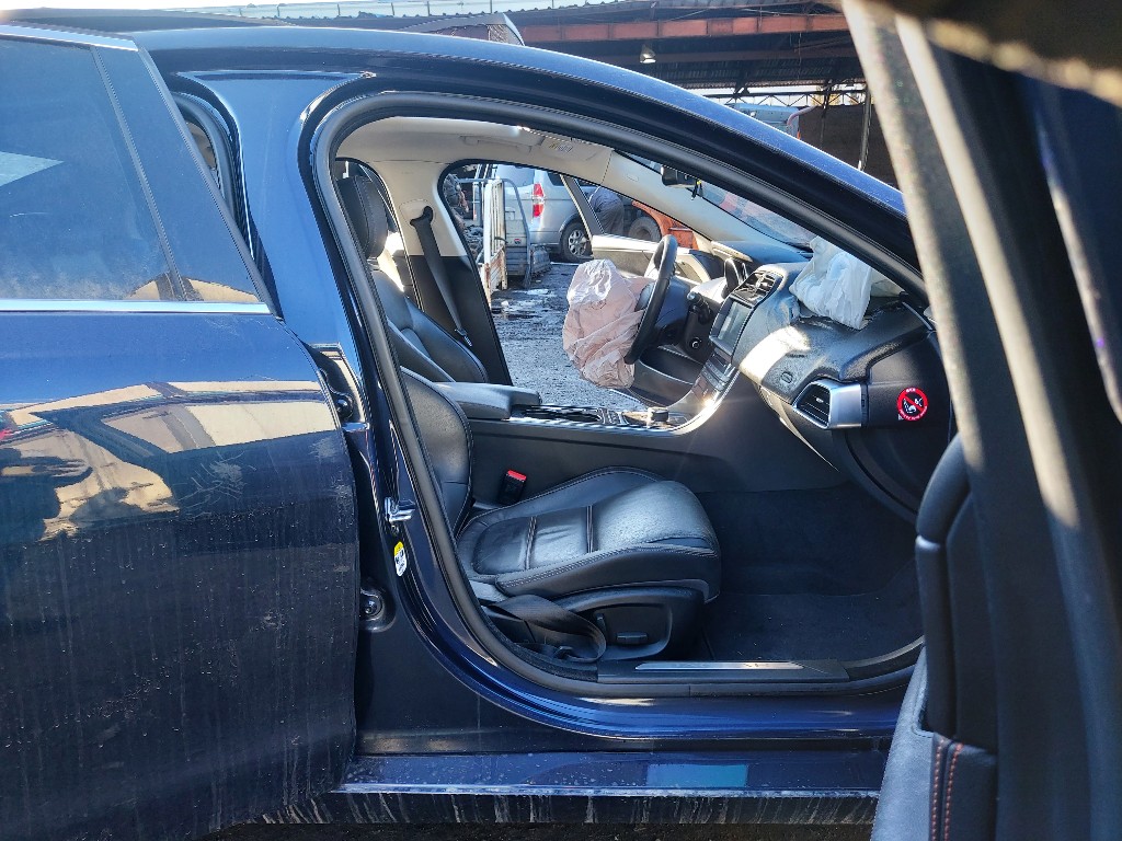 Jaguar Xe 20d 2017 SAJAA4BN2HCP02768 Image 44