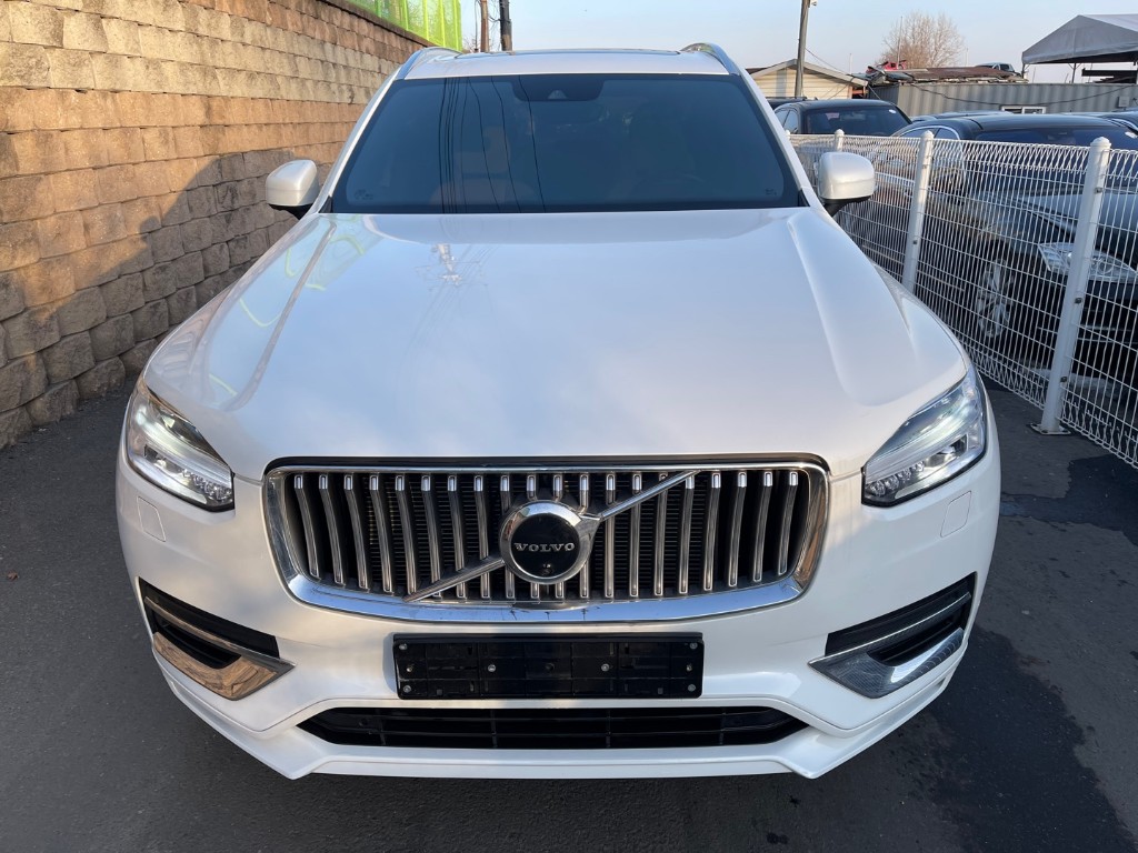 Volvo XC90 2021 YV1LFBR0DM1706186 Image 2