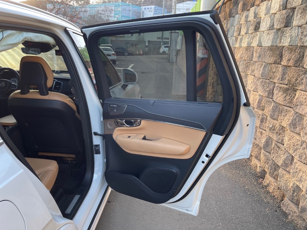 Volvo XC90 2021 YV1LFBR0DM1706186 Image 29