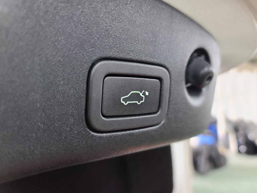 Jaguar XJ 2015 SAJAA2228FNV82227 Image 8
