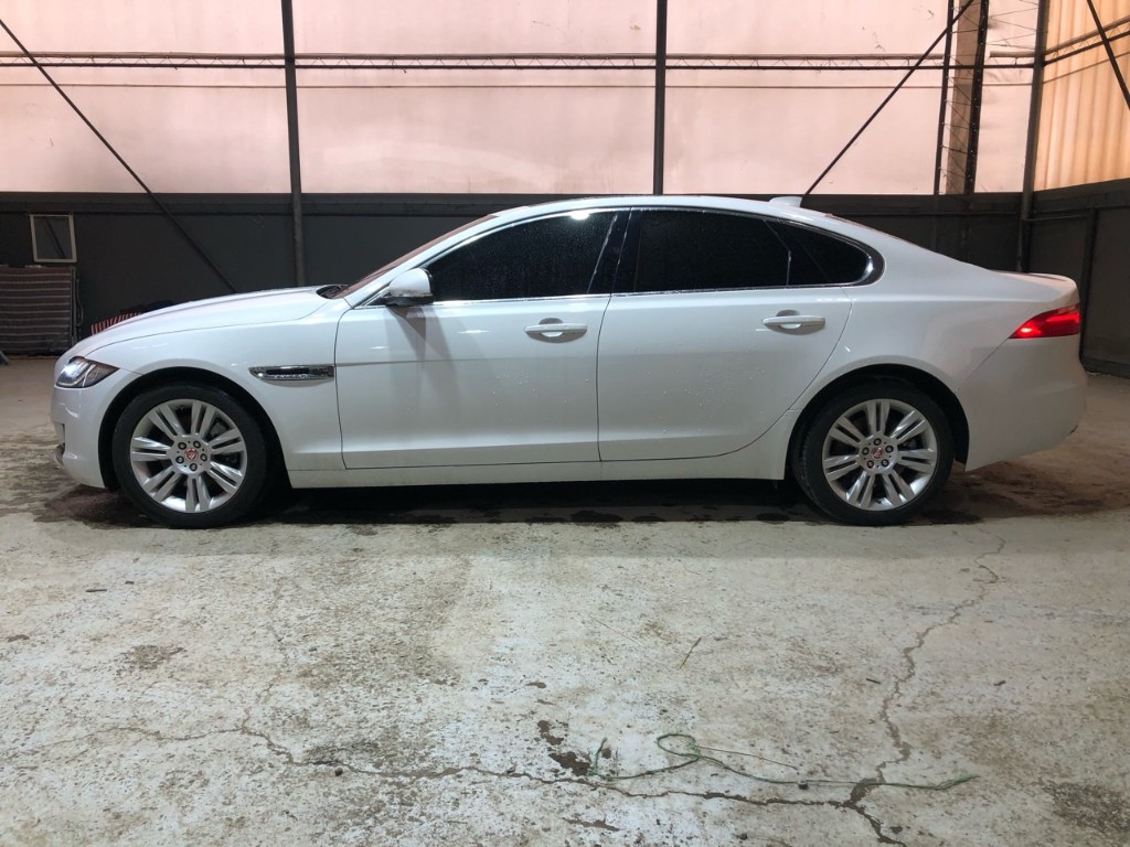 Jaguar Xf X260 2018 SAJBB4BNXJCY61805 Image 13