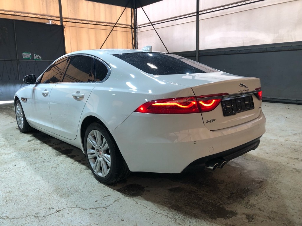 Jaguar Xf X260 2018 SAJBB4BNXJCY61805 Image 24