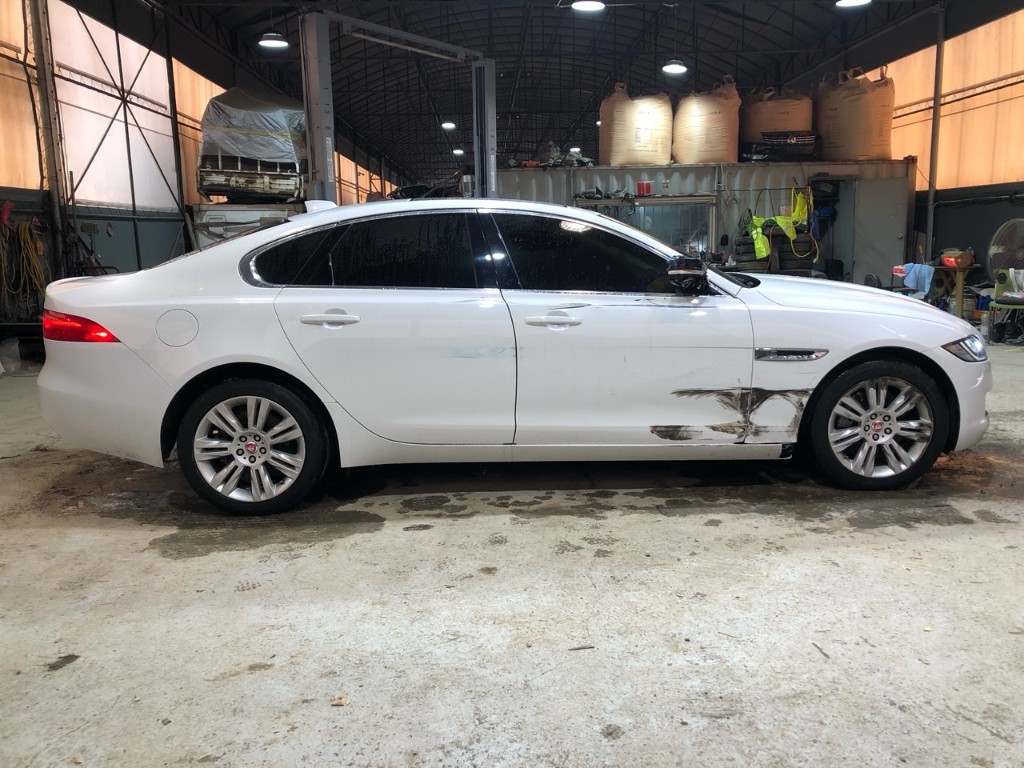 Jaguar Xf X260 2018 SAJBB4BNXJCY61805 Image 57