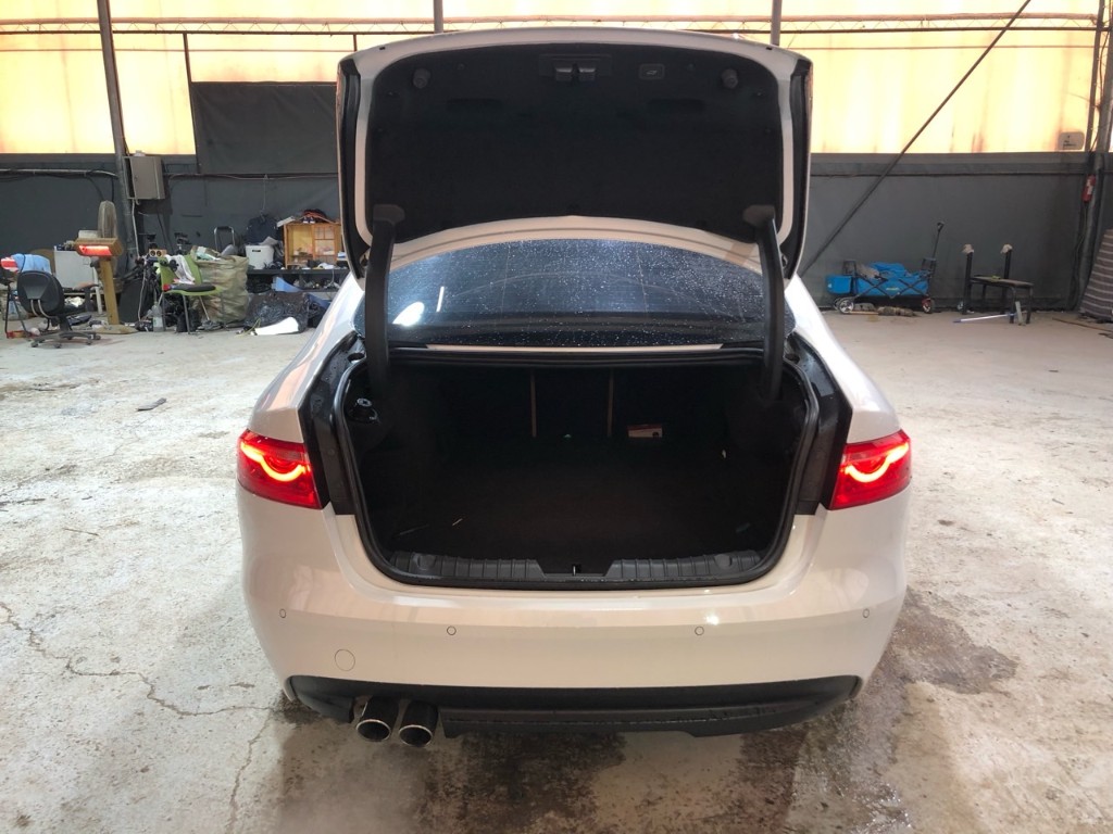 Jaguar Xf X260 2018 SAJBB4BNXJCY61805 Image 5