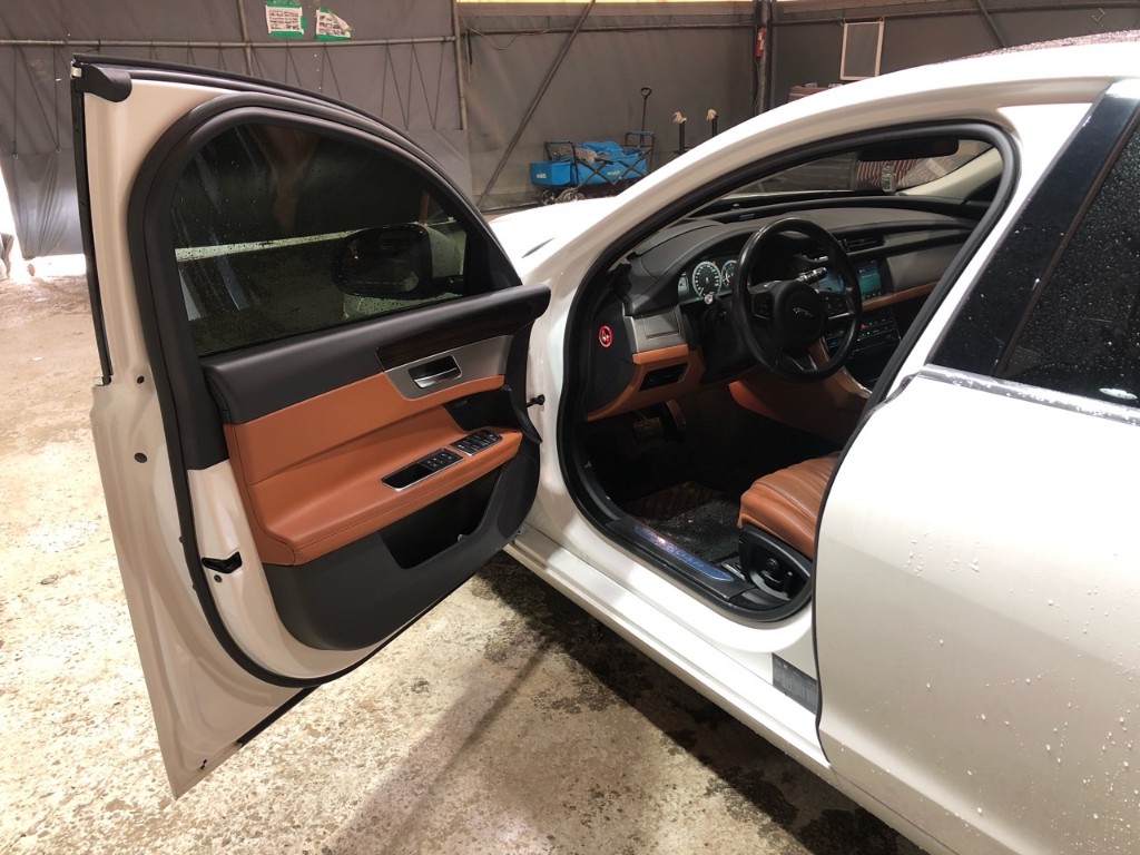 Jaguar Xf X260 2018 SAJBB4BNXJCY61805 Image 10