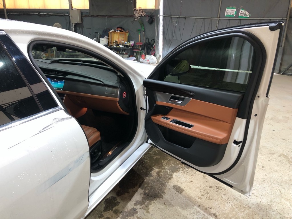 Jaguar Xf X260 2018 SAJBB4BNXJCY61805 Image 18