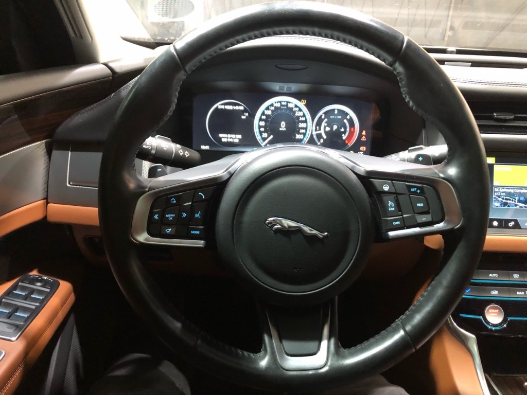 Jaguar Xf X260 2018 SAJBB4BNXJCY61805 Image 27