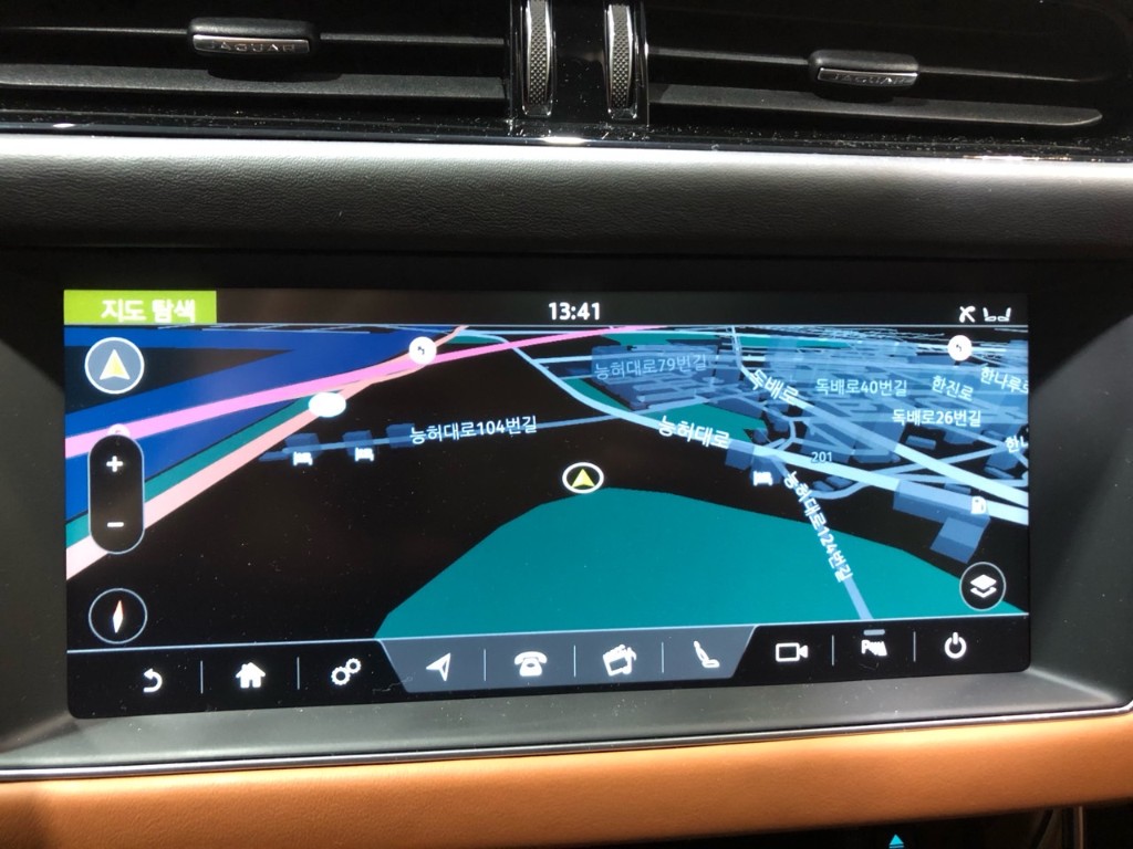 Jaguar Xf X260 2018 SAJBB4BNXJCY61805 Image 28