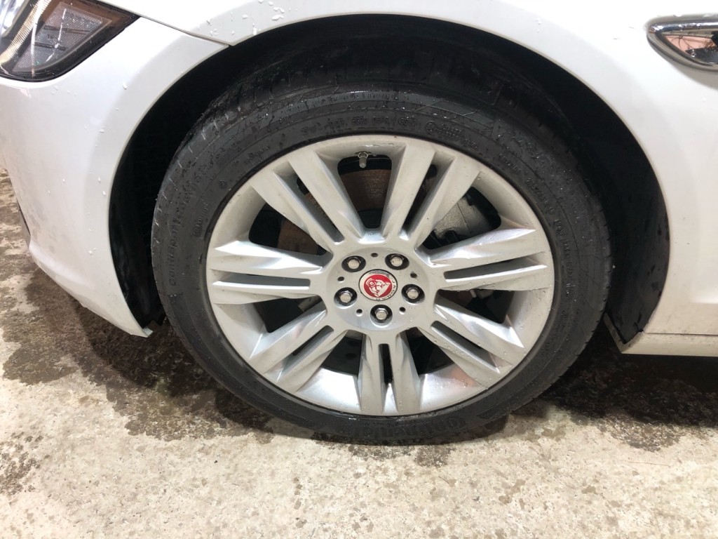 Jaguar Xf X260 2018 SAJBB4BNXJCY61805 Image 37
