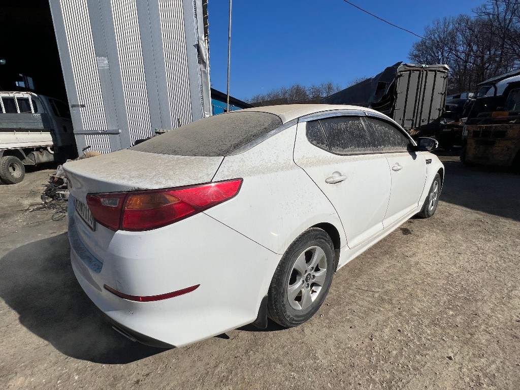 KNAGN418BEA523242 KIA K5