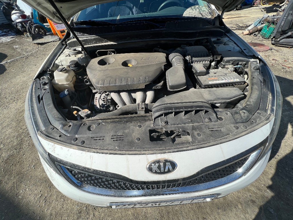 KNAGN418BEA523242 KIA K5