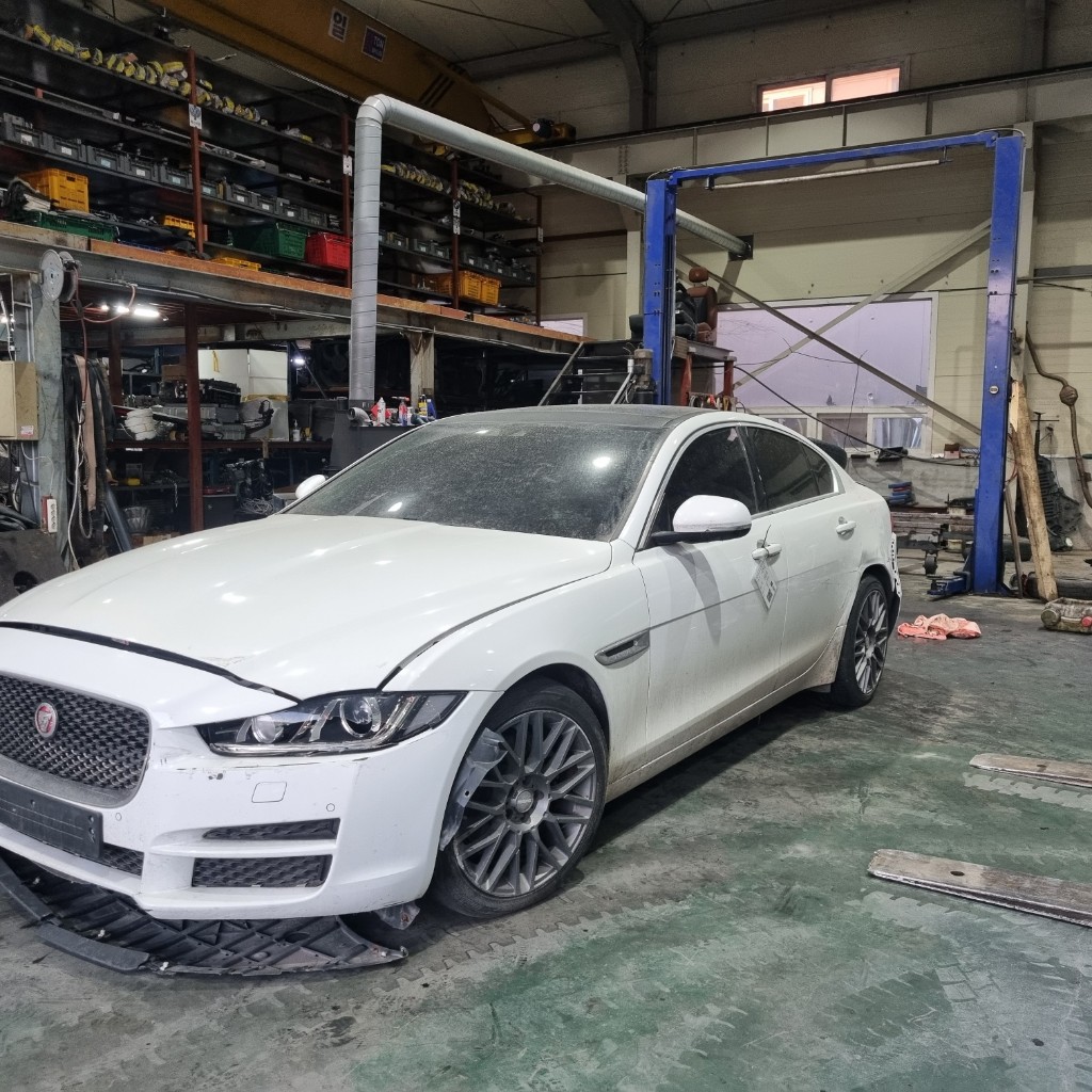 SAJAB4BN6GA925046 Jaguar Xe 20d