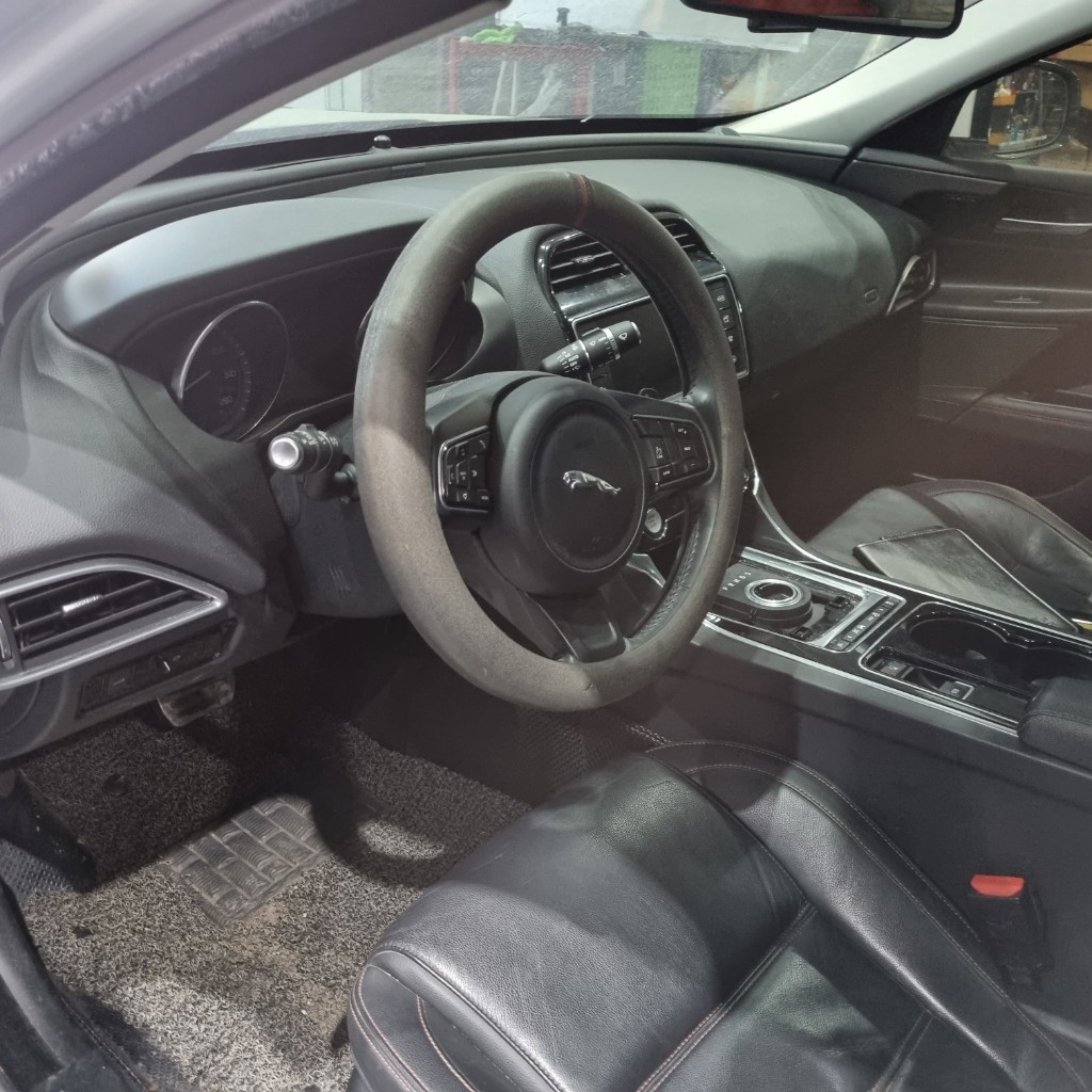 SAJAB4BN6GA925046 Jaguar Xe 20d