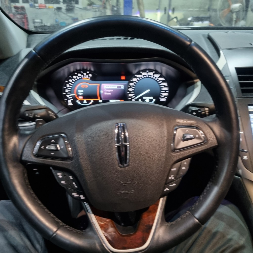 Lincoln MKZ 2016 3LN6L2G95GR621807 Image 9