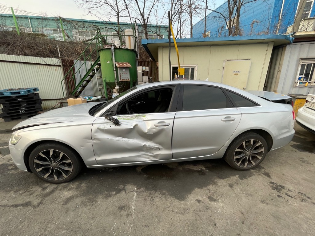 Audi New A6 2014 WAUZZZ4G9EN131220 Image 3
