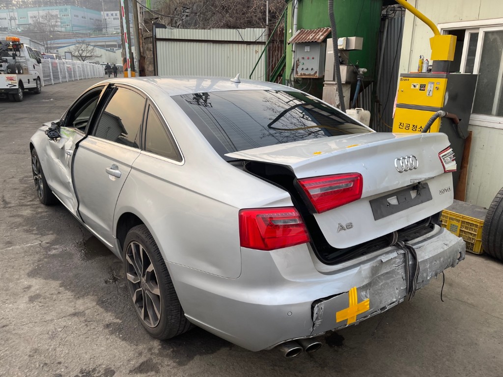 Audi New A6 2014 WAUZZZ4G9EN131220 Image 4