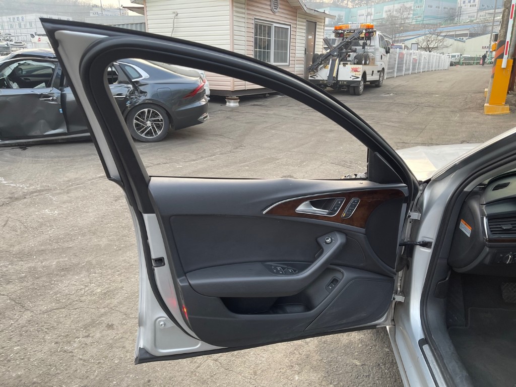 Audi New A6 2014 WAUZZZ4G9EN131220 Image 33