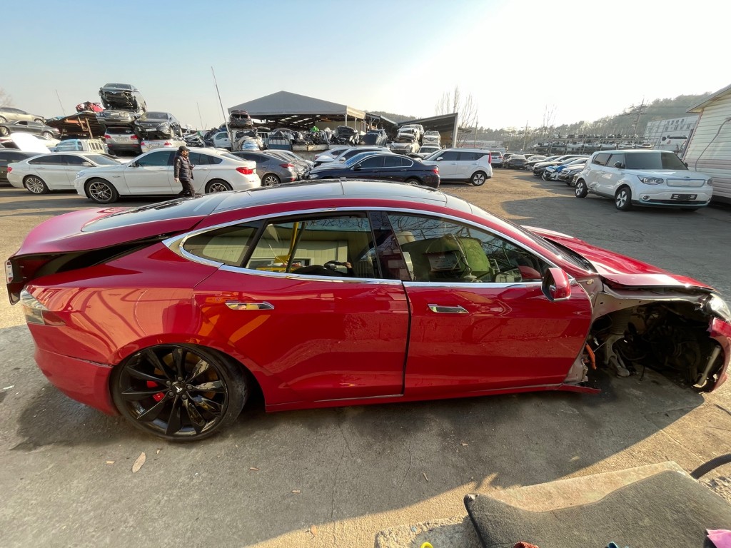 Tesla Others 2017 5YJSA1E26HF218219 Image 48