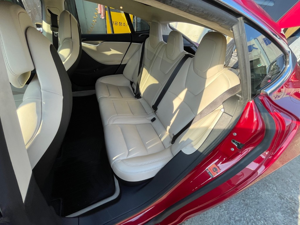 Tesla Others 2017 5YJSA1E26HF218219 Image 30