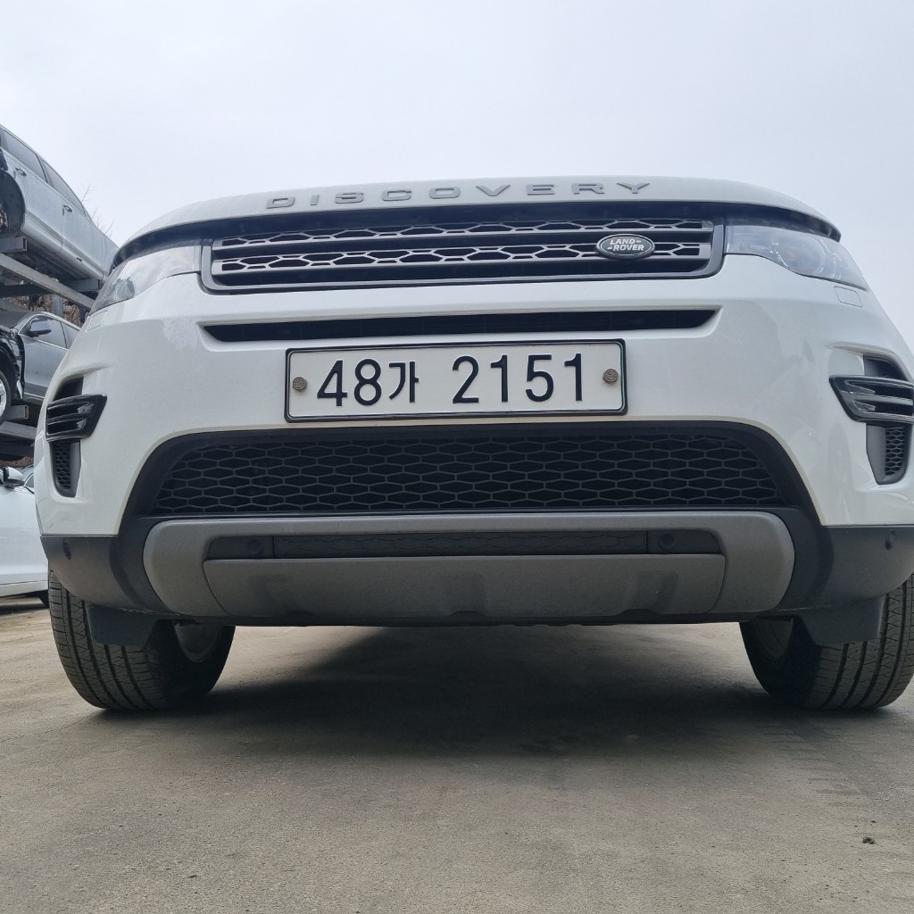 Land Rover Discovery 5 2019 SALCA2BN3KH823856 Image 2
