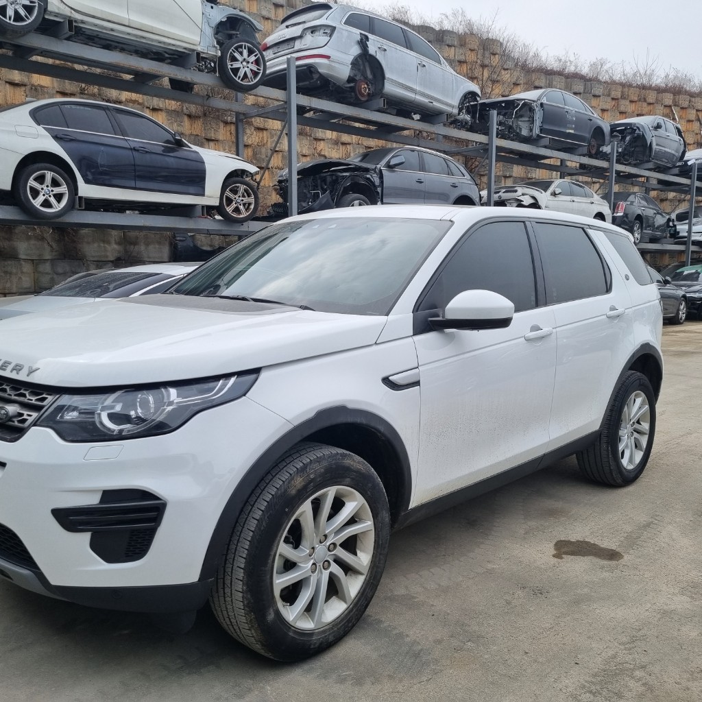 Land Rover Discovery 5 2019 SALCA2BN3KH823856 Image 3