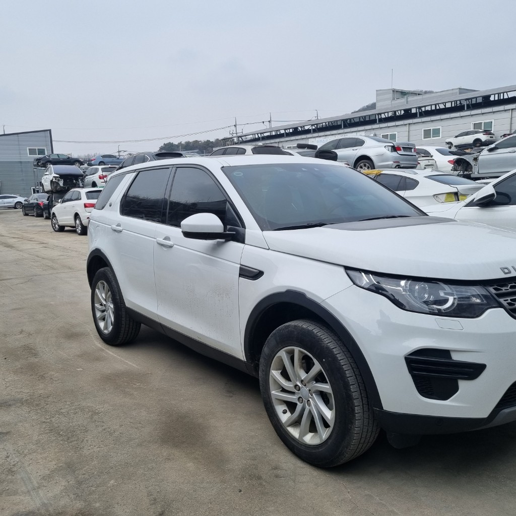 Land Rover Discovery 5 2019 SALCA2BN3KH823856 Image 4