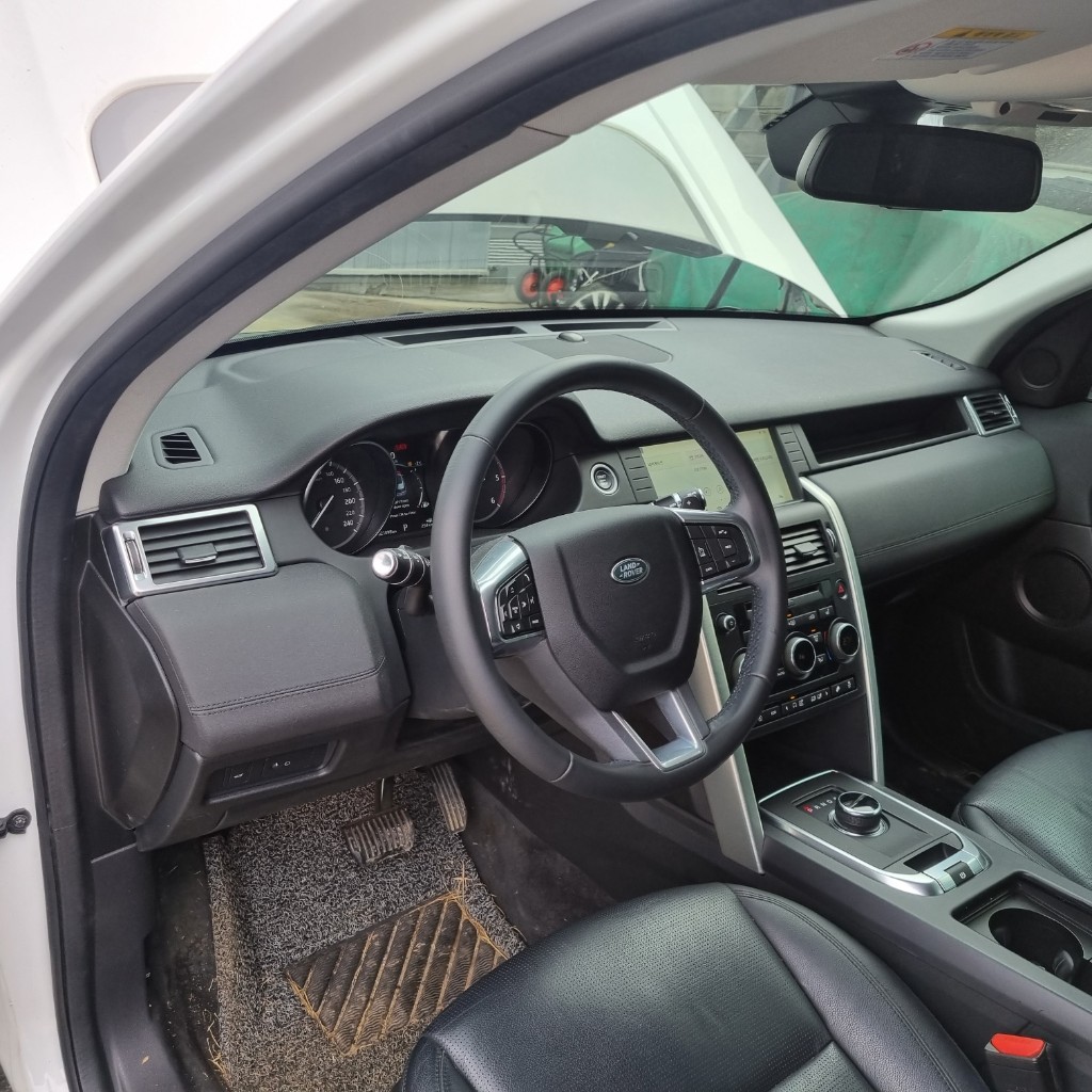 Land Rover Discovery 5 2019 SALCA2BN3KH823856 Image 14