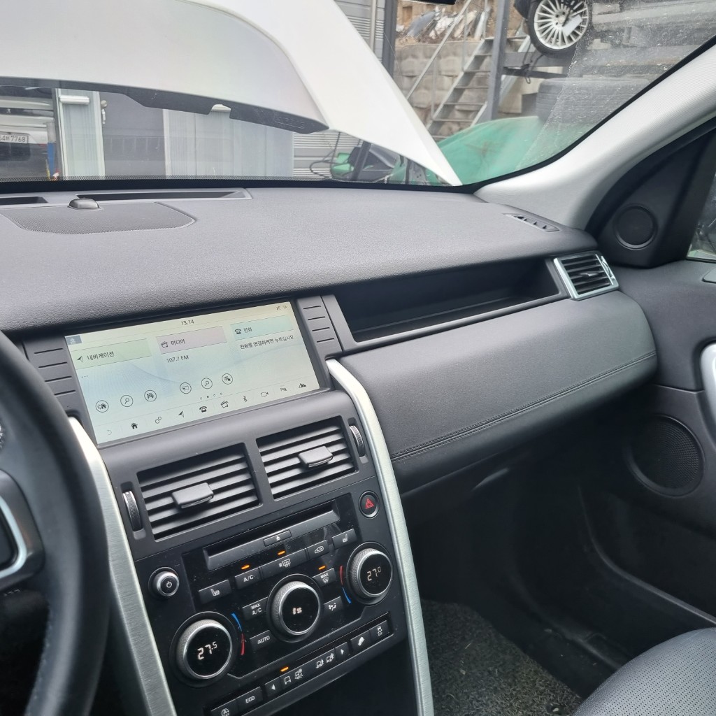 Land Rover Discovery 5 2019 SALCA2BN3KH823856 Image 18