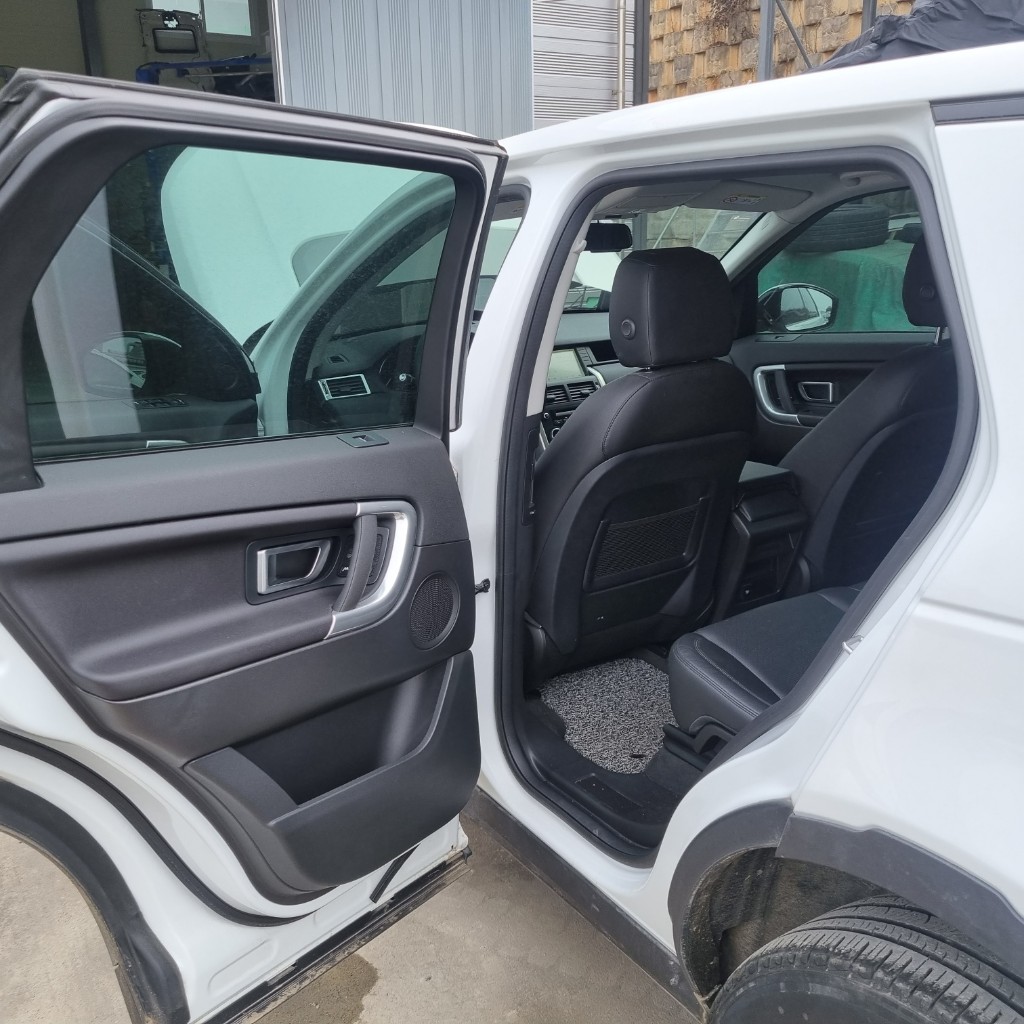 Land Rover Discovery 5 2019 SALCA2BN3KH823856 Image 19