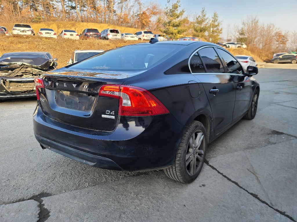Volvo S60 2013 YV1FS88K0D2210939 Image 24