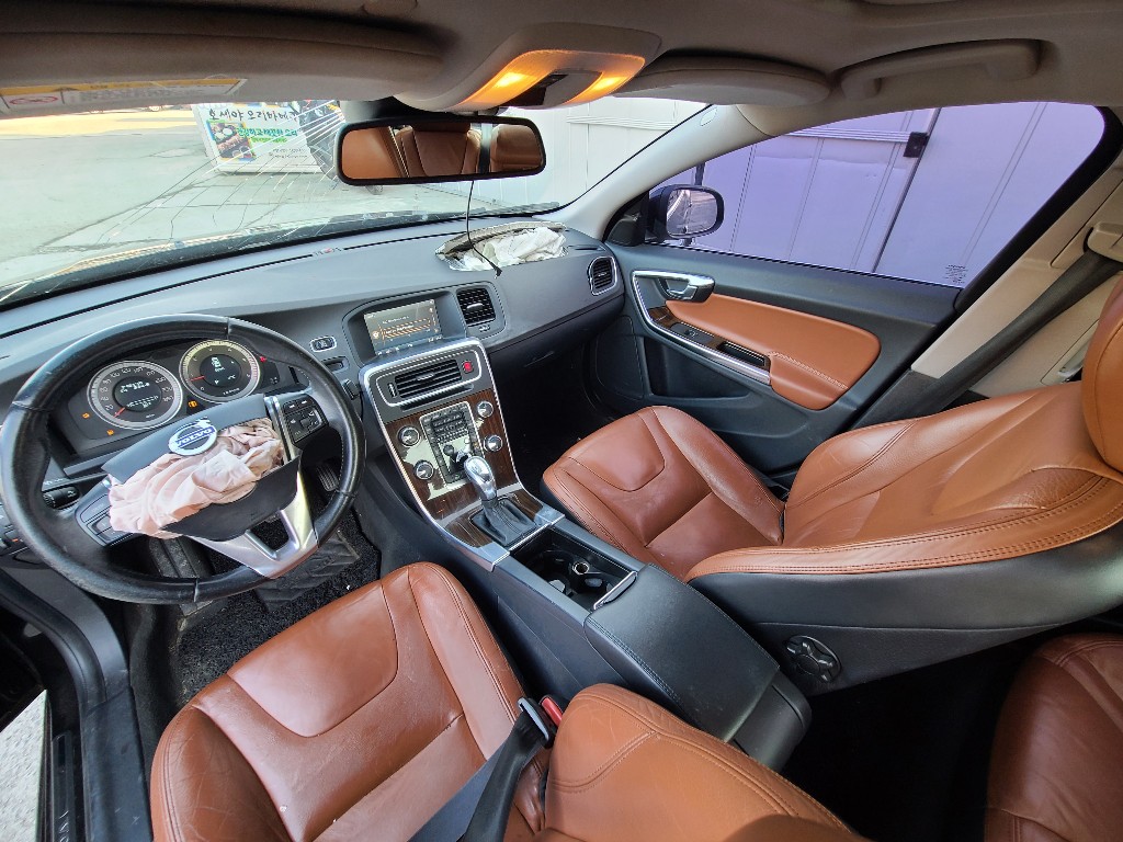 Volvo S60 2013 YV1FS88K0D2210939 Image 10