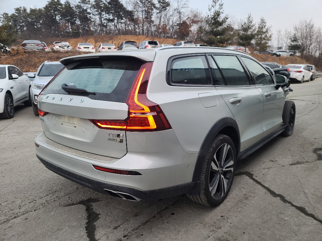 Volvo V60 2020 YV1ZZ102CL1047763 Image 24