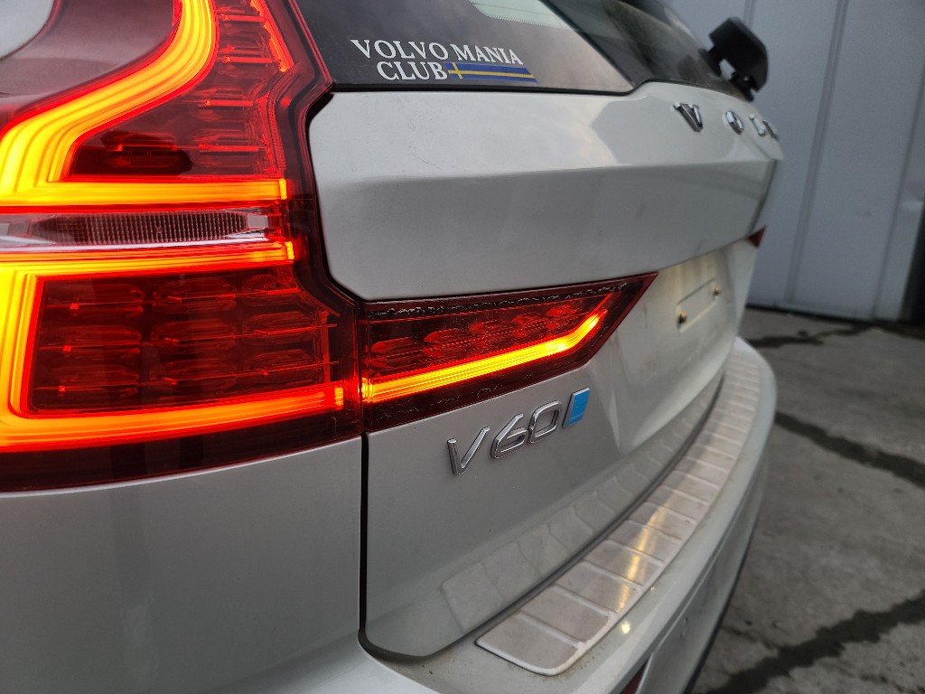 Volvo V60 2020 YV1ZZ102CL1047763 Image 42