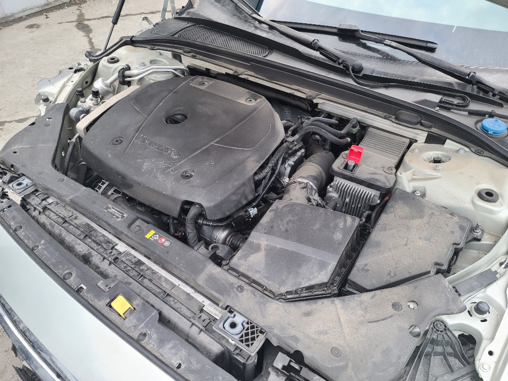 Volvo V60 2020 YV1ZZ102CL1047763 Image 10