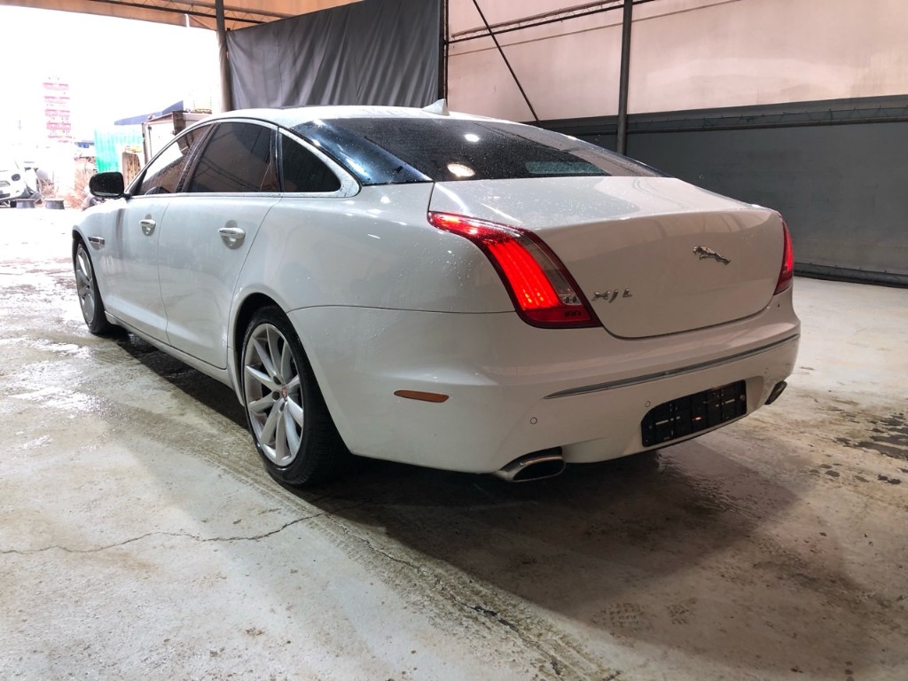 Jaguar Xj 3.0d 2015 SAJAA2228FNV87816 Image 24
