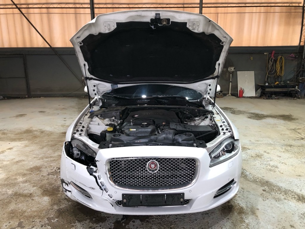 Jaguar Xj 3.0d 2015 SAJAA2228FNV87816 Image 57